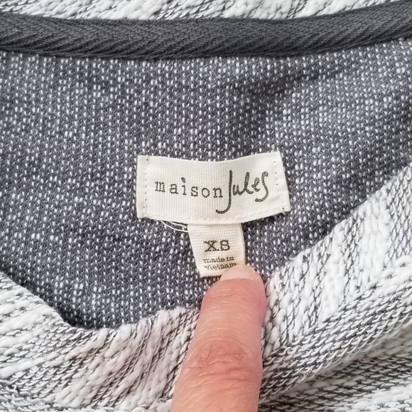 Maison Jules embellished top long sleeves XS - Picture 5 of 7